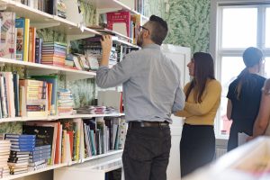 Bild på personal från Tukan förlag